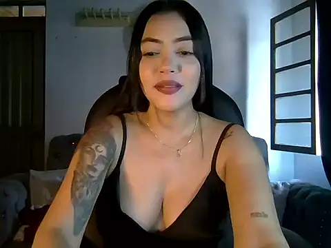 Snapshot of emilylope chatting on 11-20-25, 06:51 emilylope online show from 11-20-25, 06:51