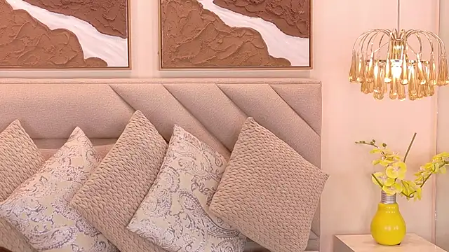 kendalFox  online show from 10-21-25, 12:17