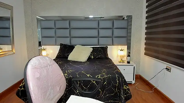 Lucia jane online show from 11-24-25, 07:46