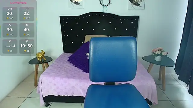 SammySmall F w online show from 11-04-25, 09:36