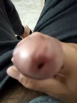 AXEL 84 online show from 10-25-25, 02:46