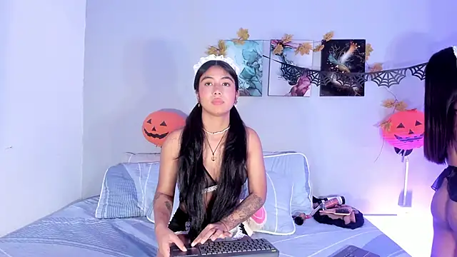 KimTayloor1 online show from 10-30-25, 07:47