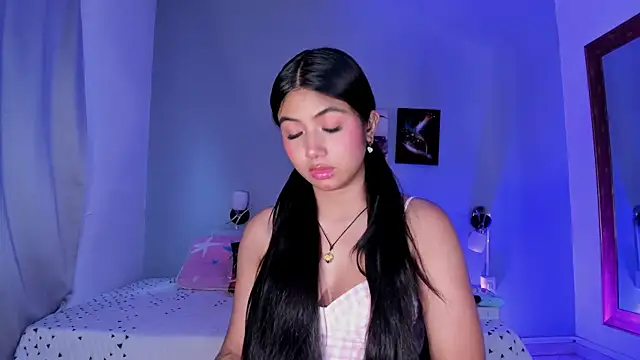 KimTayloor1 online show from 12-19-25, 07:32