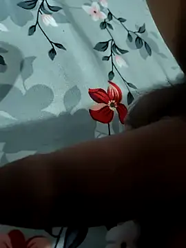 Snapshot of riyaroy087 chatting on 03-11-26, 08:59 riyaroy087 online show from 03-11-26, 08:59