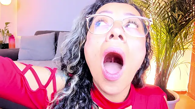 CarolaynStone online show from 10-27-25, 11:58