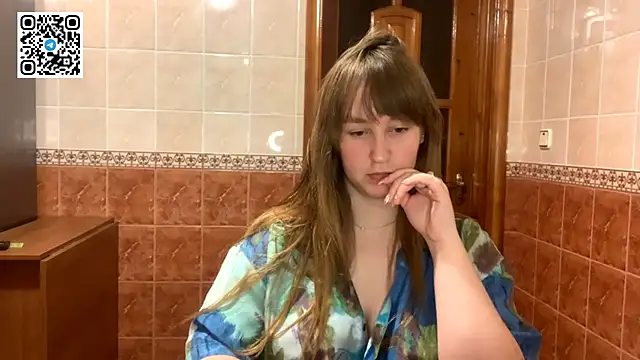 Snapshot of MaroonMoon_ chatting on 10-12-25, 07:46 MaroonMoon online show from 10-12-25, 07:46