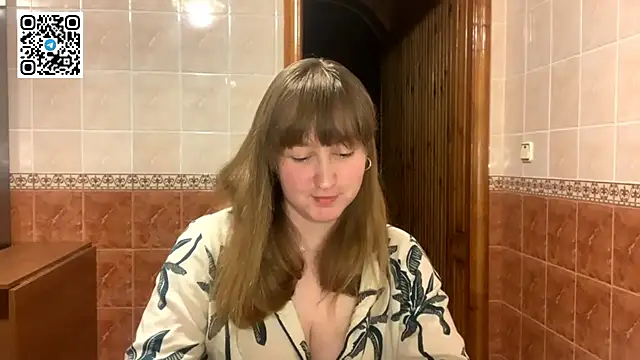 Snapshot of MaroonMoon_ chatting on 11-02-25, 08:55 MaroonMoon online show from 11-02-25, 08:55