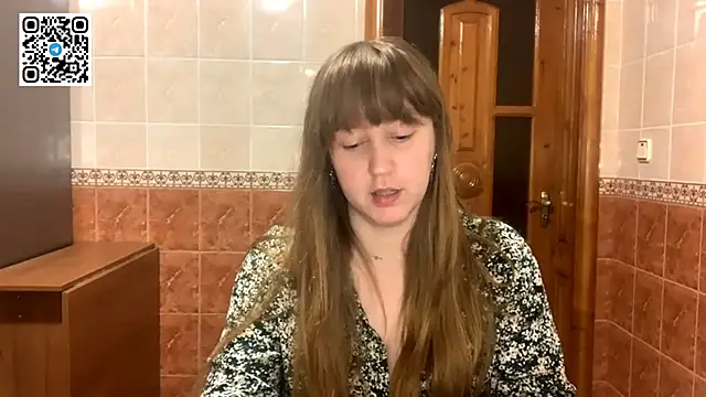 Snapshot of MaroonMoon_ chatting on 11-11-25, 08:53 MaroonMoon online show from 11-11-25, 08:53