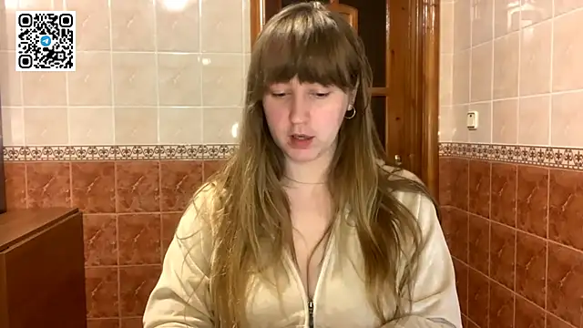 Snapshot of MaroonMoon_ chatting on 11-21-25, 08:51 MaroonMoon online show from 11-21-25, 08:51