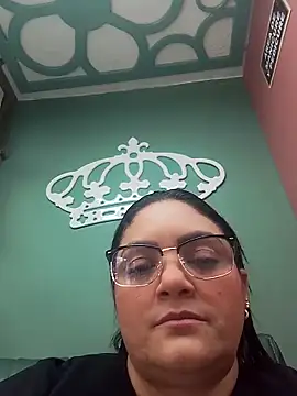 tiffany Johnson1 online show from 09-25-25, 06:00