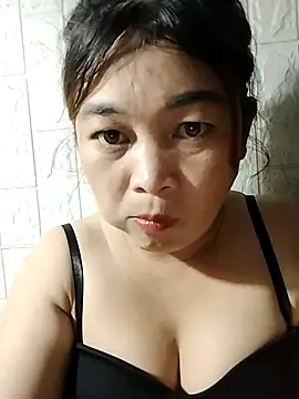 Lyly nuce online show from 09-30-25, 04:12