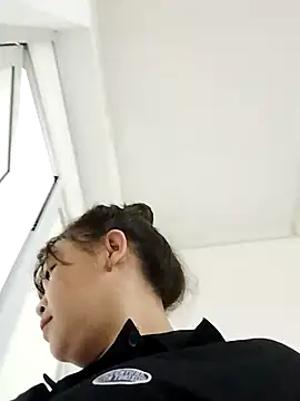 Lyly nuce online show from 10-09-25, 11:14