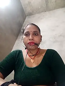 Snapshot of Sandhya_x chatting on 10-12-25, 10:47 Sandhya x online show from 10-12-25, 10:47
