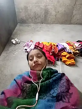 Snapshot of Sandhya_x chatting on 10-29-25, 04:53 Sandhya x online show from 10-29-25, 04:53