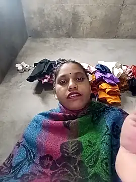 Snapshot of Sandhya_x chatting on 10-30-25, 07:43 Sandhya x online show from 10-30-25, 07:43