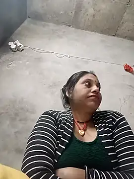 Snapshot of Sandhya_x chatting on 11-03-25, 04:52 Sandhya x online show from 11-03-25, 04:52