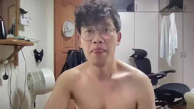 Snapshot of Passionatetwink2 chatting on 10-09-25, 10:57 Passionatetwink2 online show from 10-09-25, 10:57