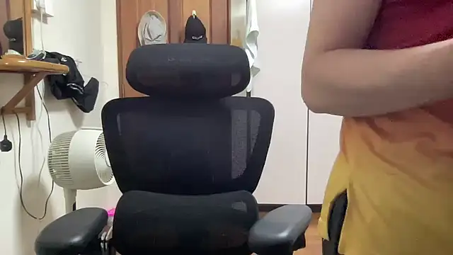 Snapshot of Passionatetwink2 chatting on 10-17-25, 09:56 Passionatetwink2 online show from 10-17-25, 09:56