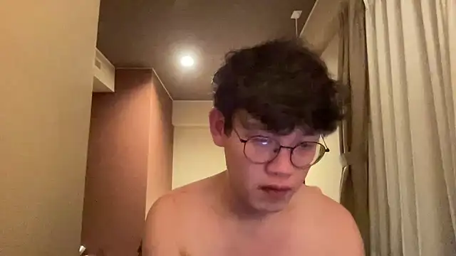 Passionatetwink2 online show from 12-20-25, 01:51