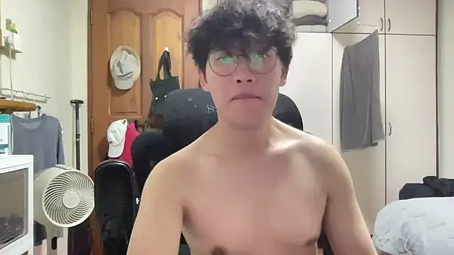 Passionatetwink2 online show from 03-13-26, 12:34