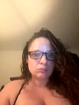 Snapshot of Rosalee2 chatting on 10-12-25, 06:01 Rosalee2 online show from 10-12-25, 06:01