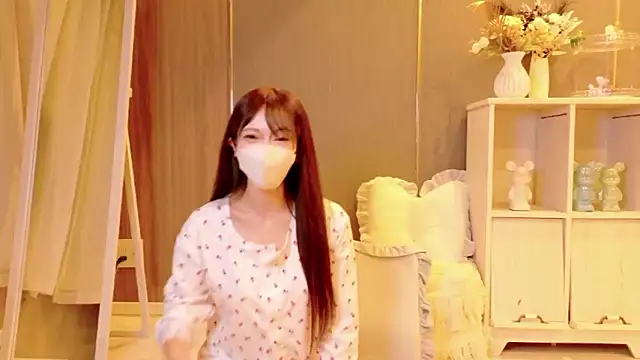 RIRI-style online show from 10-19-25, 07:42