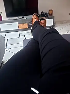 Snapshot of Horny_mummy chatting on 11-15-25, 02:57 Horny mummy online show from 11-15-25, 02:57