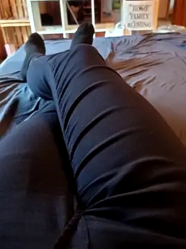 Snapshot of Horny_mummy chatting on 11-25-25, 01:11 Horny mummy online show from 11-25-25, 01:11