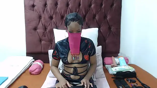 GODDESSBARBIIE online show from 09-23-25, 11:30