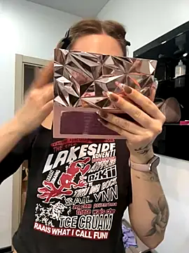 LunaMillie online show from 11-02-25, 01:35