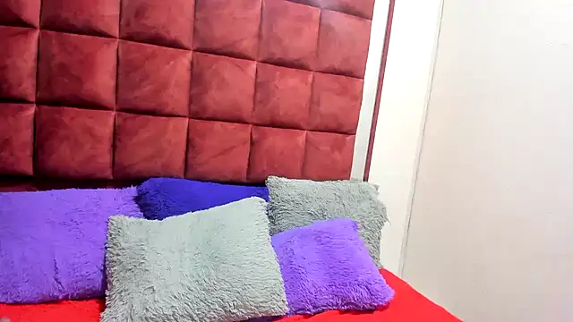 Snapshot of AANGELADIAZZ chatting on 09-13-25, 12:32 AANGELADIAZZ online show from 09-13-25, 12:32