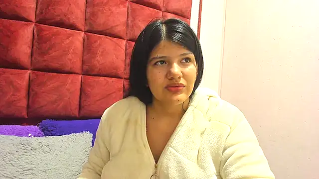 Snapshot of AANGELADIAZZ chatting on 10-15-25, 05:02 AANGELADIAZZ online show from 10-15-25, 05:02