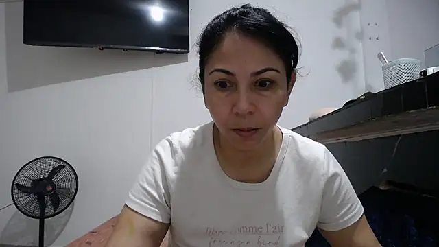 yohacriss online show from 10-20-25, 08:09