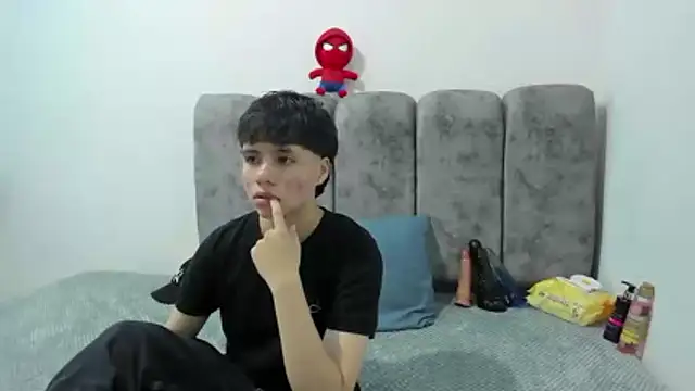 Snapshot of Bruno_Cruzz chatting on 03-26-26, 02:39 Bruno Cruzz online show from 03-26-26, 02:39