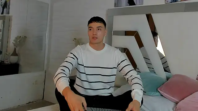 Jacksonflorez online show from 09-24-25, 07:50