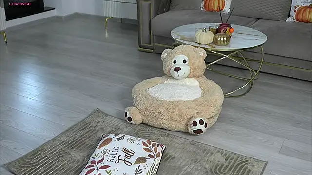 Ellyxxxelly online show from 10-19-25, 11:55