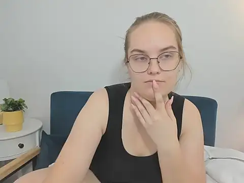 AliceCrazy69 online show from 11-16-25, 11:49