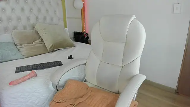 SamanthaRoseee online show from 09-27-25, 08:14
