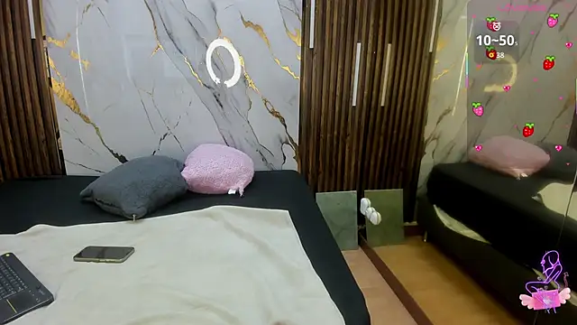 VictoriaDuart online show from 11-02-25, 08:22