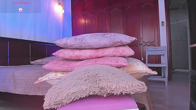 Shantal 777 online show from 03-03-26, 02:12