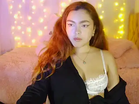 rosegoldseraphine8 online show from 10-04-25, 09:29