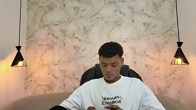 Valentino Thompson online show from 10-12-25, 07:35