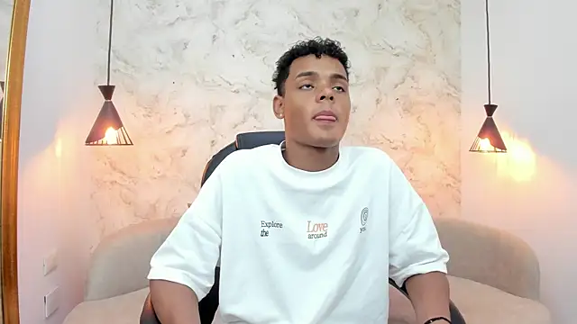 Valentino Thompson online show from 11-14-25, 08:18