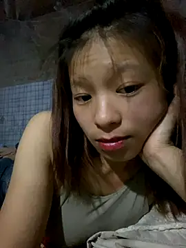 Snapshot of Mai_bb chatting on 10-10-25, 12:37 Mai bb online show from 10-10-25, 12:37