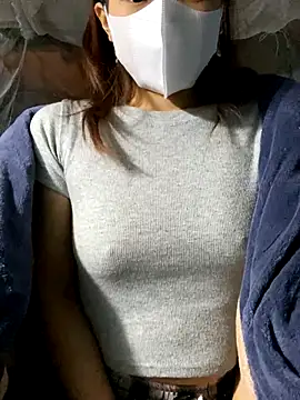 Snapshot of Mai_bb chatting on 11-18-25, 01:55 Mai bb online show from 11-18-25, 01:55