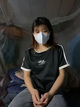 Snapshot of Mai_bb chatting on 11-19-25, 01:16 Mai bb online show from 11-19-25, 01:16