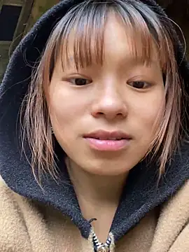 Snapshot of Mai_bb chatting on 11-20-25, 06:57 Mai bb online show from 11-20-25, 06:57