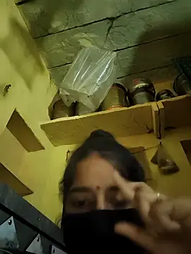 Snapshot of Savita_ji1 chatting on 10-28-25, 02:37 Savita ji1 online show from 10-28-25, 02:37