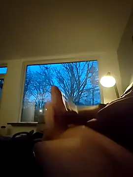 Snapshot of Youraverage chatting on 11-11-25, 06:24 Youraverage online show from 11-11-25, 06:24