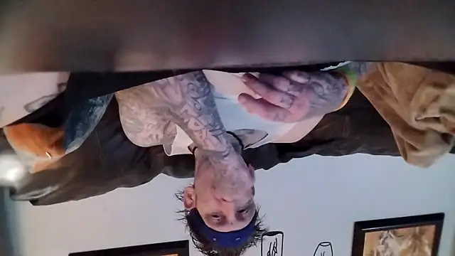 Snapshot of MRTATTWO chatting on 09-13-25, 01:16 MRTATTWO online show from 09-13-25, 01:16